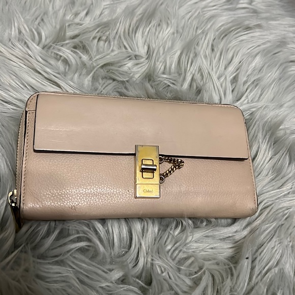 Authentic Chloe Preloved Wallet - Picture 2 of 9